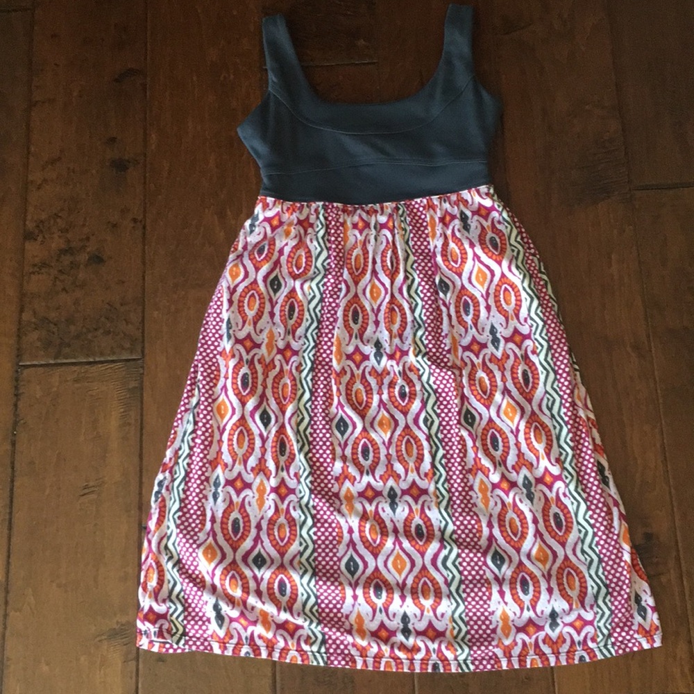 Athleta dress with pockets.